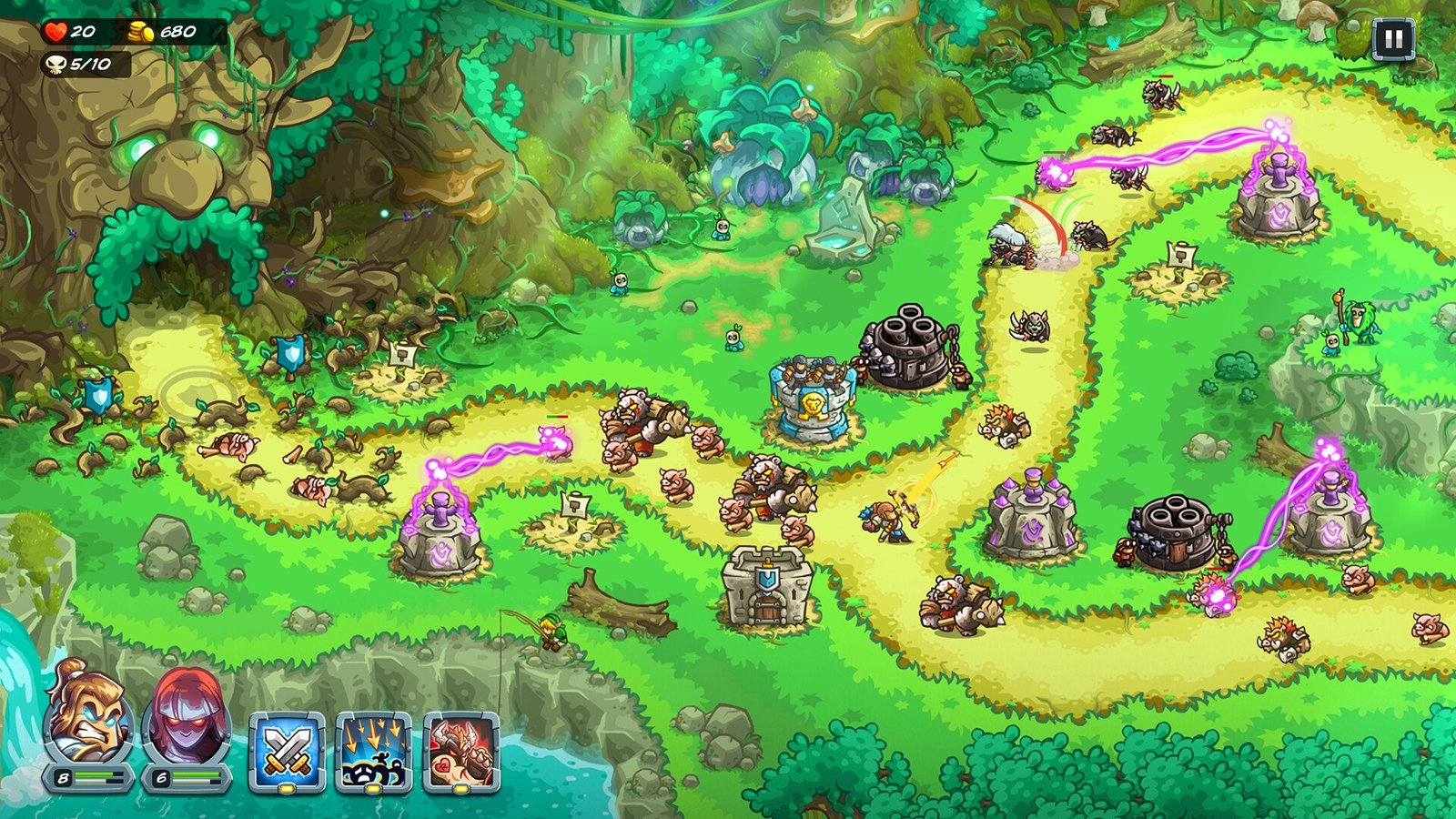 Forest map in Kingdom Rush 5: Alliance with towers, enemies on paths, and two hero portraits in the interface.
